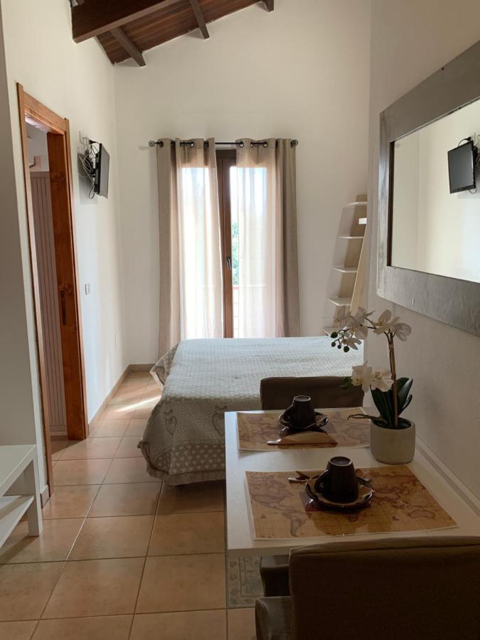 Bed And Breakfast Dolly SantʼAntìoco Esterno foto